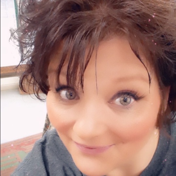 Meet your Posher, Bobbie - Picture 1 of 1